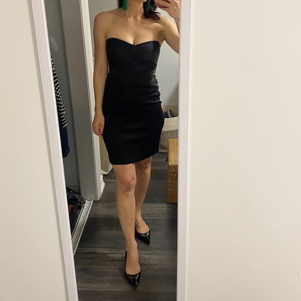 BCBGMAXAZARIA | Black smoke comb strapless party dress